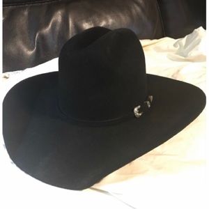 Serratelli - Poshmark